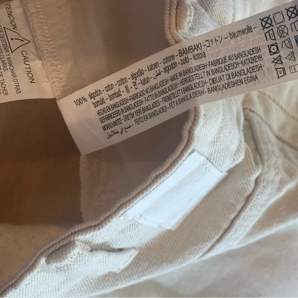 ZARA Cream Off White Cut Off High Waist Shorts with Adorable Button NWOT Size 6 - Picture 13 of 16